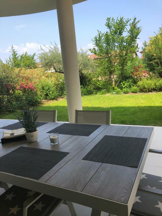 Paradise Luxury Apartments Sirmione Exterior photo